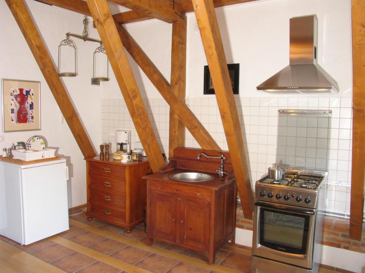 Casa Rozelor